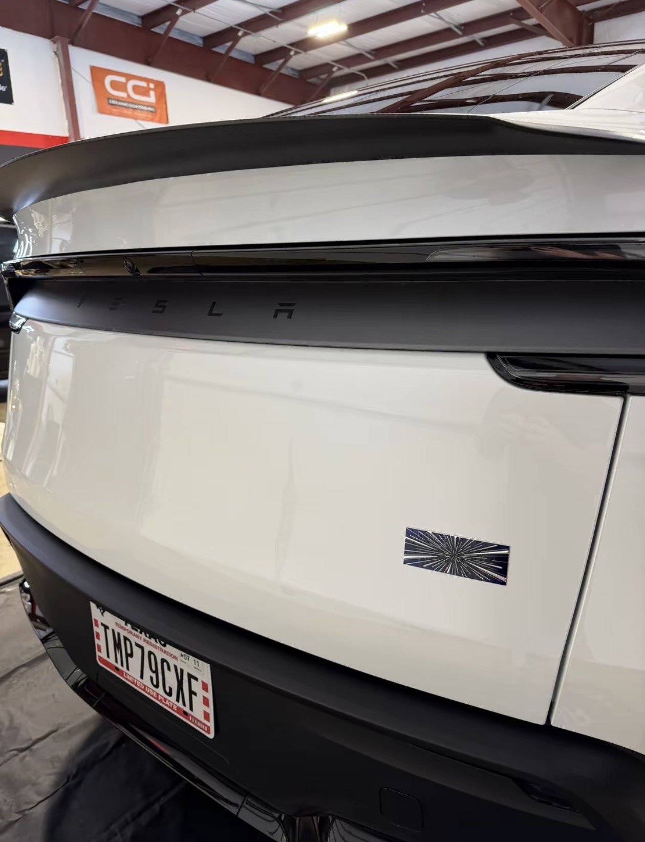 Tesla Model Y - View 3