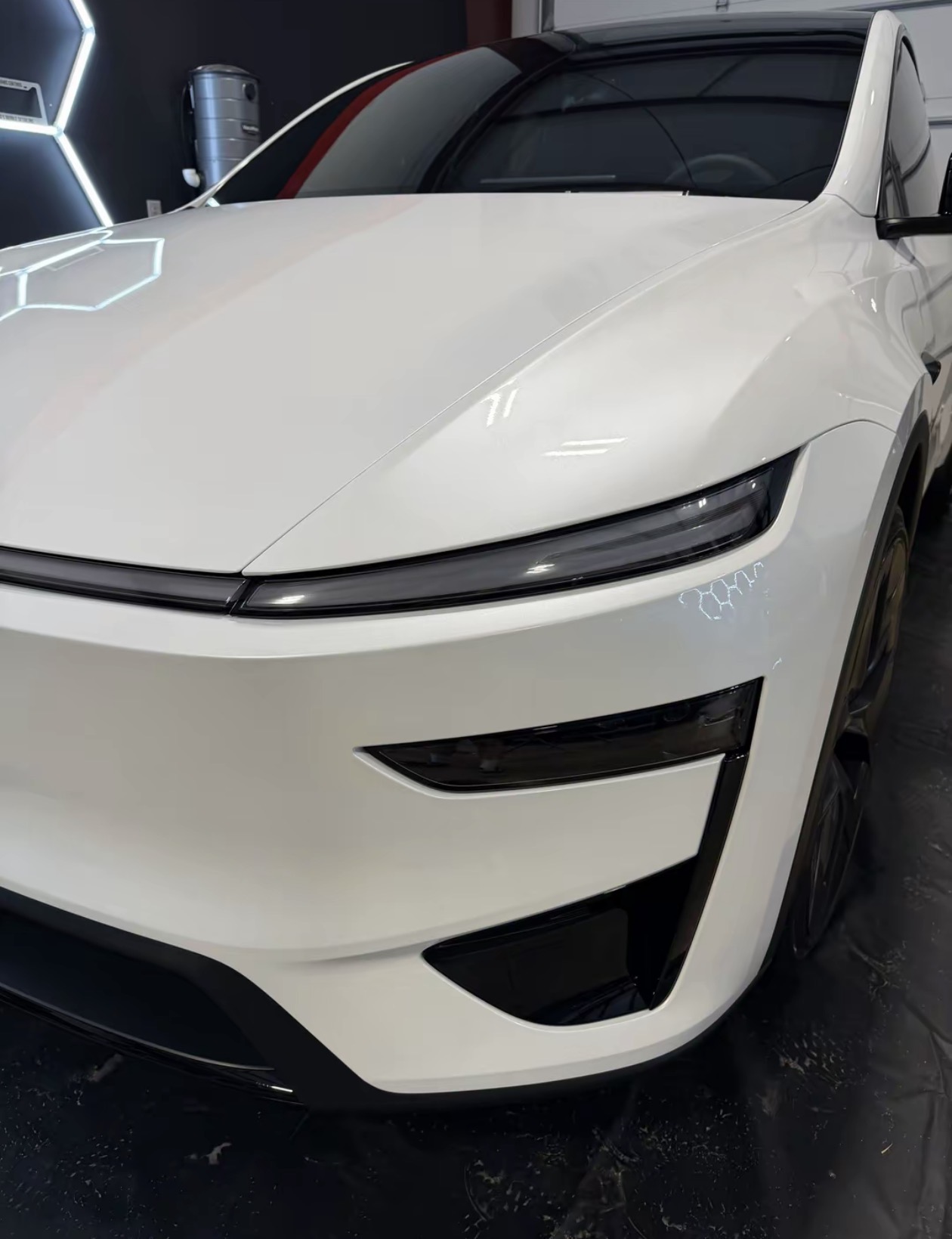 Tesla Model Y - View 6