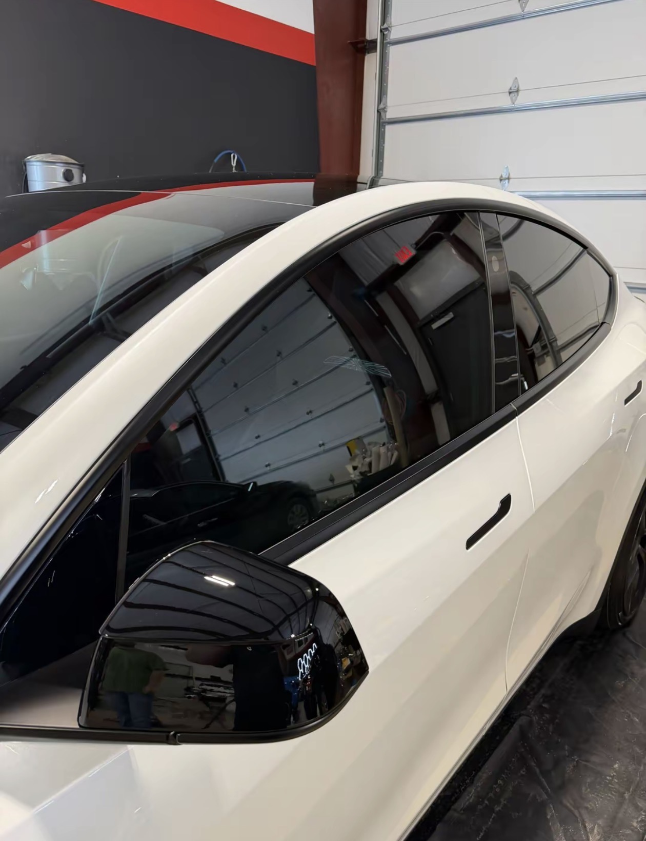 Tesla Model Y - View 8