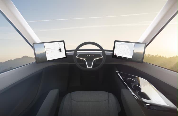 Tesla Semi - View 2